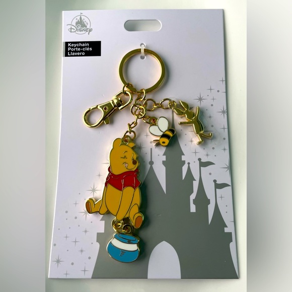 Disney Winnie the Pooh Keychain - NEW - just Adorable - Picture 1 of 2